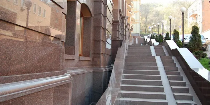 Облицовка лестницы